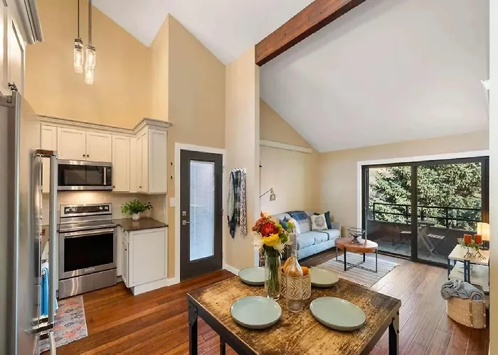 Modern 2br Apartment *