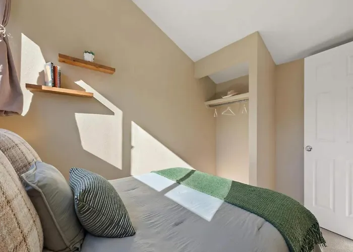 Modern 2br