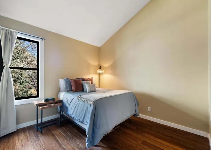 Modern 2br